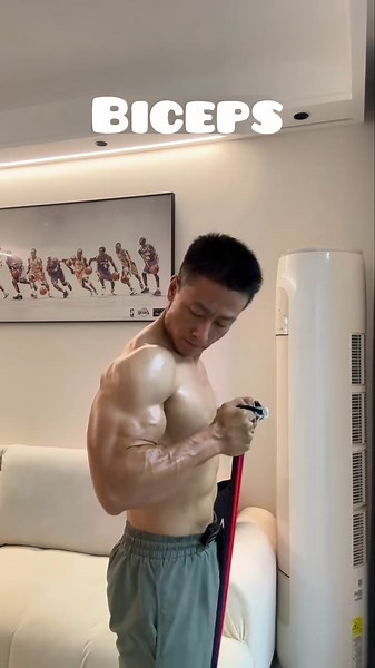 5-Minute Resistance Band Arm Workout for Insane Pump! 🚀 #biceps #arm #gym #edit #ytshorts