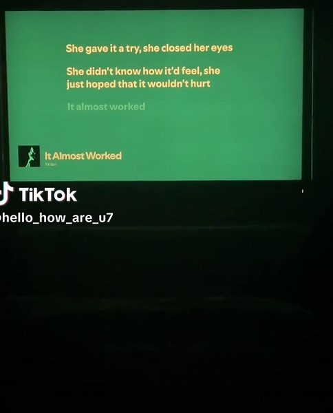 Vidéos de Lyrics_4_u (@hello_how_are_u7) avec original sound - Lyrics_4_u