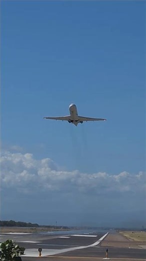 Rare Fly All Ways Fokker 70 Takeoff in Jamaica! 🇯🇲 #Fokker70 #Aviation #PlaneSpotting