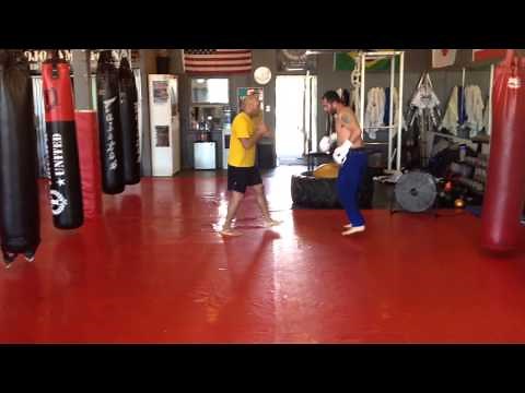 Boxer vs Kyokushin Karate Master 3rd degree