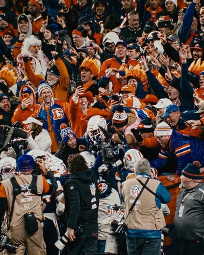Hit the lights 🔥 | Denver Broncos