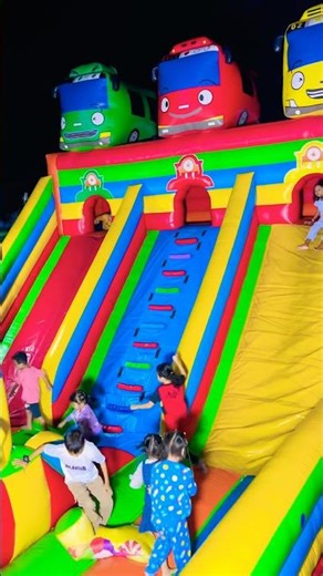 Knock down the clown balloon 🤡 jump and stomp for fun🤗🤭