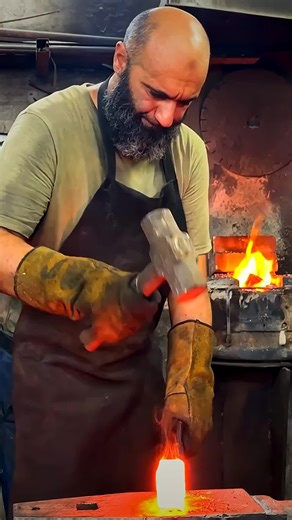 The video showcases the mesmerizing process of crafting a patterned blade with a wooden handle, from welding and grinding to applying granular substance and final finishing. Witness the transformation from raw metal to a unique, handcrafted blade. #BladeCrafting​ #MetalWorking​ #Handcrafted​ #Artisanal​ #BladeMaking​ ​