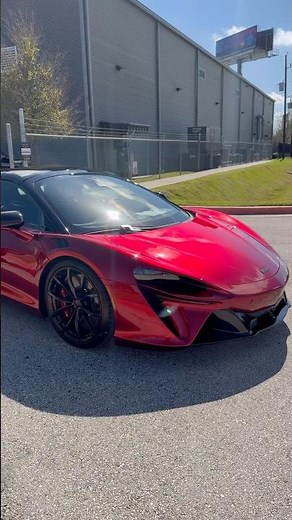 This McLaren Artura Looks Unreal in Volcano Red 😳