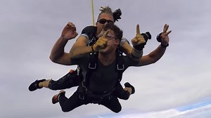 How to metal scream while jumping out of a plane