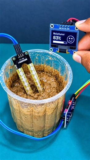 🌱 Smart Soil Moisture Monitor | Arduino Project #shorts