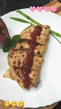 yummy and tasty egg paratha with tomato sauce , try nowwww 👍🏻😊#tastymeals #eggrecipe #food