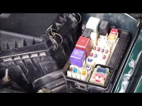 How to fix radiator fan reley issue Toyota Corolla. Years 2000 to 2007.