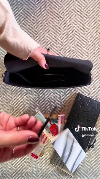 #louisvuitton #whatsinmybag #silent