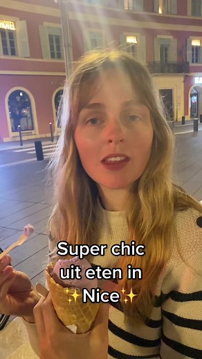 We waren zo’n 4 uurtjes in het oude centrum van Nice… een paar uur vol lekker eten, bijzondere smaken, mooie straten en een heerlijke stadstocht op de fiets 🇫🇷 @bartsboekje bedankt voor de goede tips weer, heerlijk restaurant👌🏼 #camperleven #camperlife #nice #nicefrance #lamerenda #uiteten #fransrestaurant #zelfbouwcamper #levenineencamper #vanlifetravel #citytripnice #roadtripfrankrijk