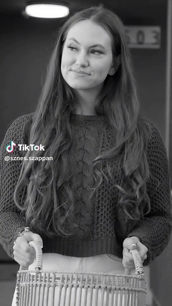 Tiszta szeretet minden cseppben. Ez itt a Színes Szappan, hogy felfrissítse a mindennapokat. 🩷💙 www.szinesszappan.hu #fyp #mosószer #varázslat #illat #szinesszappan #sensitive #pelso #lexy #magyar