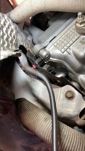 DA17W R06A カムカバー タペットカバー 取り付け時 イラっとするボルト留めをスタッドボルトでナット留め 遮熱板プチカット