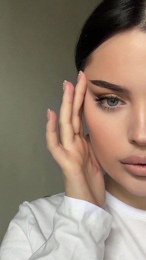 Love Day Makeup Tutorial by Ella Zhukova