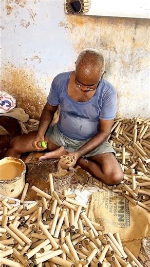 This is how firecrackers are made.#sortvideo
