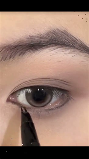 Captain Eye Look | Navy Wing + Bold Liner Tutorial ⚓💙