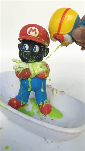 MARIO Colorful Bathtub 😍 #satisfying #toys #shortvideo
