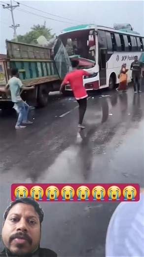 ट्रक और बस के आमने सामने काटक्कर😂~mini wood toy- woodworking art skills /wood / handcrafts / #shorts