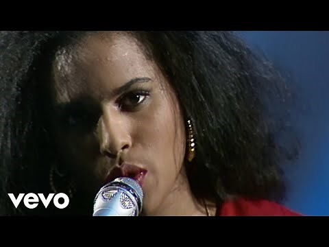 Girl You Know It's True / Baby Don't Forget My Number / Keep On Running / When I Die (A...