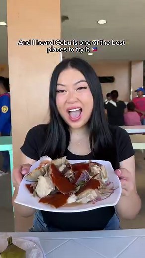 Who else loves lechon? 🤤🐷🔥 📍Talisay Litson Food Park, Cebu 📍Ruthy’s Lechon, Cebu #lechon #talisay #cebu #philippines #roastpork | biteswithlily