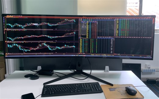 49英寸5k显示器，大屏幕看股票不要太爽了，一览众山小等赚钱了再换台新的，冲！冲！冲