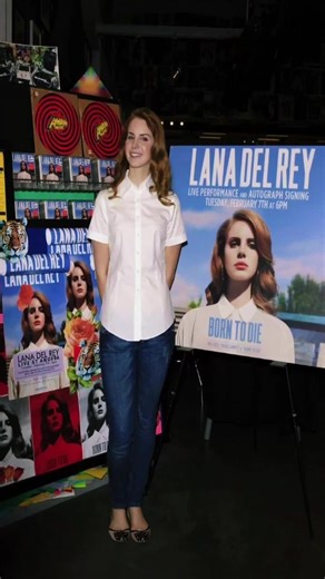 Lana Del Rey Autograph Signing Event Highlights