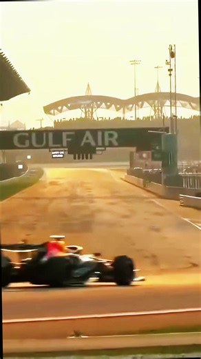 Sepang Golden Hour: A Cinematic F1 Sunset at the Circuit ❤️
