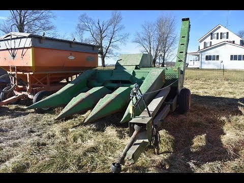 John Deere 300 Corn Picker Sold for Record Price ($9,900) on Illinois Farm Auction Today