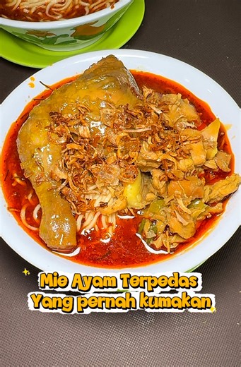 Yang doyan pedas ayok merapat, lagi ada mie ayam pedas baru nih di bengkong, dan bole ku bilang ini mie ayam terpedas yang pernah ku makan. Yang uniknya disini ada menu mie ayam yang selain pake ayam cincang juga ditambahin lagi ama 1 potong paha ayam semur ya, dijamin puas makannya. Tapi tenang mie ayam originalnya tetap ready yah, harganya 18000 enak soalnya kira kira beberapa bulan lalu uda pernah cobain. Alamat: MIE AYAM HARAPAN Bengkong Harapan 1 Blok L No 16 (100 Meter dari Top 100 Bengkon