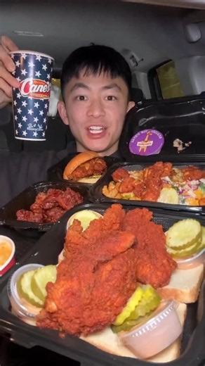 Dave’s Hot Chicken ASMR Food 🍗 Viral Mukbang Eating Show #shorts #daveshotchickenuk #asmr #mukbang
