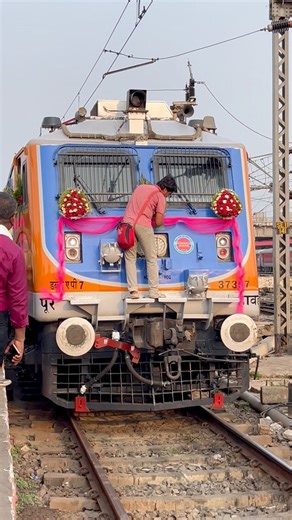 25K views · 166 reactions | Decorated Howrah Rajdhani Express | Indian life lines | Facebook