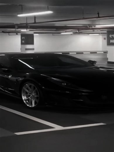 Montagem Tenebroso: O Melhor dos Hypercars e Supercars