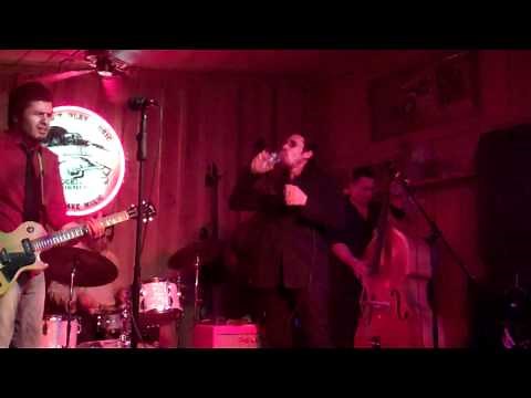 Little Walter's "Teenage Beat" - Dennis Gruenling, little walter, blues harmonica jam