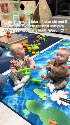 Come with us to Head Over Heels soft play in Chrorlton 📍 One of the best soft plays I’ve been too and it’s perfect for families with toddlers and babies as it’s so accommodating for both ages. There’s so much baby sensory, bubble tubes, musical Instruments, a disco room, a football pitch, a role play village, sing songs with their mascot, interactive fun and loads of tunnels and slides. We could have spent all day here! 🤩 Where📍 Head Over Heels Chorlton Unit 1A, Albany Trading Estate, Albany 