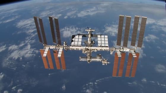 How engineers could actually build a space elevator