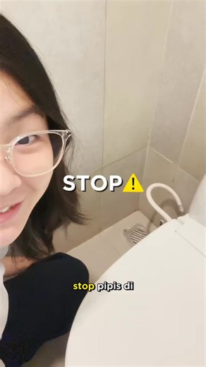 Pipis di floor drain? Banyak yang nggak sadar kalau kebiasaan ini bisa bikin masalah buat rumah dan kesehatanmu! Mulai dari bau nggak sedap yang balik ke kamar mandi, gas amonia yang bisa ganggu pernapasan, risiko mampet bikin repot, sampai pencemaran air tanah. Padahal, solusinya simpel banget, pipis di kloset aja supaya limbah bisa diolah dengan benar. Biar makin tenang, pakai BIOROTECH Bio Septic Tank yang punya sistem filtrasi 5 tahap. Kinerja penguraiannya optimal, jadi hasil limbah lebih b