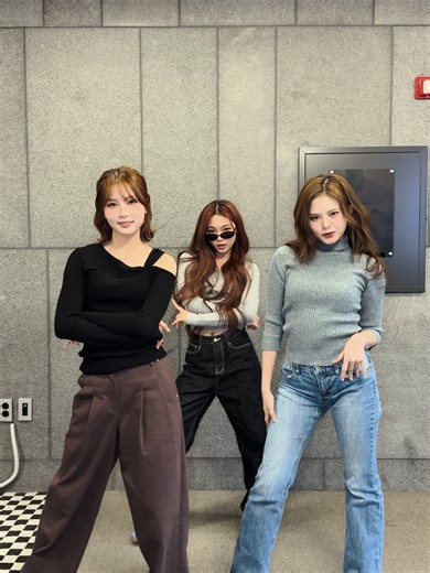 Abracadabra: Discover the Magic of Brown Eyed Girls
