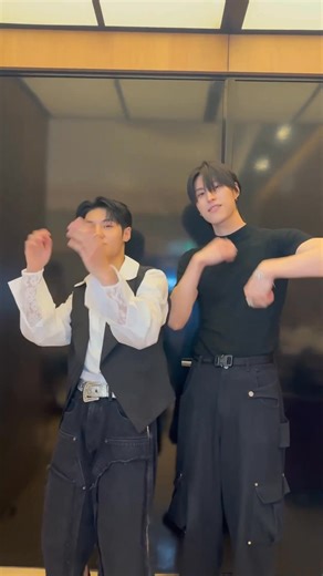 ZONE with Han Tuo and Jun Xi.☺️ 🤫#SecretLover is streaming now on WeTV. 💞Every Tuesday at 21:00 (GMT 8) on WeTV. ✨Starring #WangJunhao #ChengXi #秘密关系 #王君豪 #成晞 #WeTV #WeTVAlwaysMore | WeTV