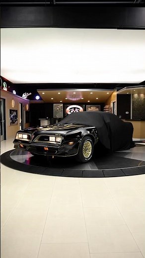 Introducing our Newest Arrival! 1977 Pontiac Firebird Trans AM Y82 SE 🔥🤘 Available Now!