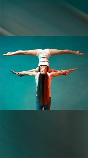 🇺🇦 Model poses for photoshoot📸 Acrobatics. Models Svetlana and Alexey