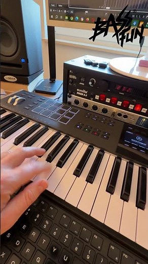 Synthwave Bass Variations Live | Original Basslines by Bass Fun
