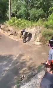 120K views · 946 reactions | What happened here? 樂 #yamahabanshee #banshee #getsmoked #bansheeapparel #banshee350 #2strokes #twostrokes #atvs #raptorkillers #yzf450killers #quadzillakiller #mixingashaulinass #350twin #trailriding #ported #leecounty #fortmyers #batonrouge #blackowned #minorityowned #2strokes4life #capecoral #southflorida #twostrokin #onlineshopping #twostrokeaccessories #graphickits #bansheegrills #lockoutclutch #leecounty #bansheelife | Banshee Apparel | Facebook