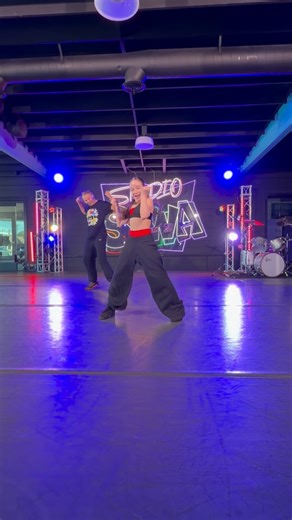 Haiden Bella on Instagram: "RUN to your favorite streaming platform!!! @itsjojosiwa new song 🎶 🥁 Message to the World (Little Drummer Girl) 🥁 🎶 is out now. Did you know JoJo is coming to a studio near you to teach this fun dance??? Don’t miss your chance 🔗 Check out the link in her bio 🔗 I had so much fun learning this dance and you will too 💗🎀💫 ———————————- @itsjojosiwa @jessalynnsiwa ———————————————- 🏠 @thecrewdancers #littledrummergirl #newmusic #instadance #instamood #fyp #dancer #