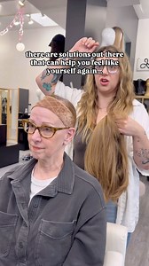 If you’re struggling with hair loss, we want to let you know that there ARE options out there for you 🩷 One of them being glueless wigs. You’re not alone, more women experience hair loss than you may think. The positive thing is, that there are options out there to help you feel confident, comfortable, and like yourself. We want to help educate women all over the world, that wearing wigs is normal! We want to normalize glueless wigs 🩷 Our beautiful client is currently going through radiation f