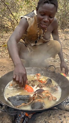 Primitive Fire Cooking Experience #PrimitiveCooking #FireCooking #WildFood #NoModernTools #shorts