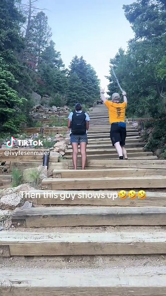 Unexpected Bear Encounter in Colorado Springs