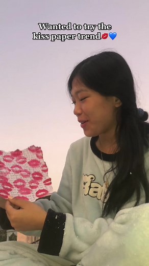 Kiss Paper Trend: Tips to Make It Fun and Creative