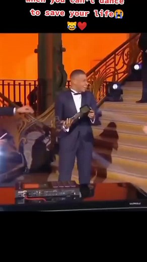 Kylian Mbappé's Dance Moves: A Vibe to Enjoy!