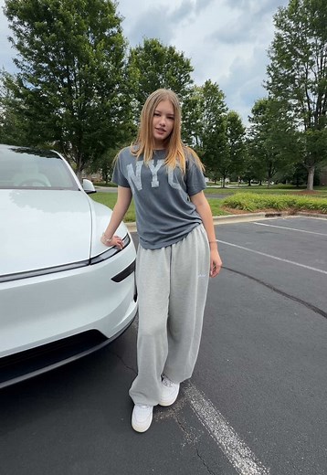 Какая ваша любимая машина? — голосование и обсуждение Tesla Model 3