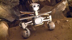 Geländetest in der Eishöhle