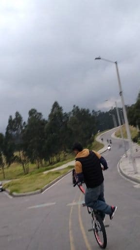 El sando retomando montes🥷 #viralchallenge #stuntbike #WheelieChallenge | the corner of vice.